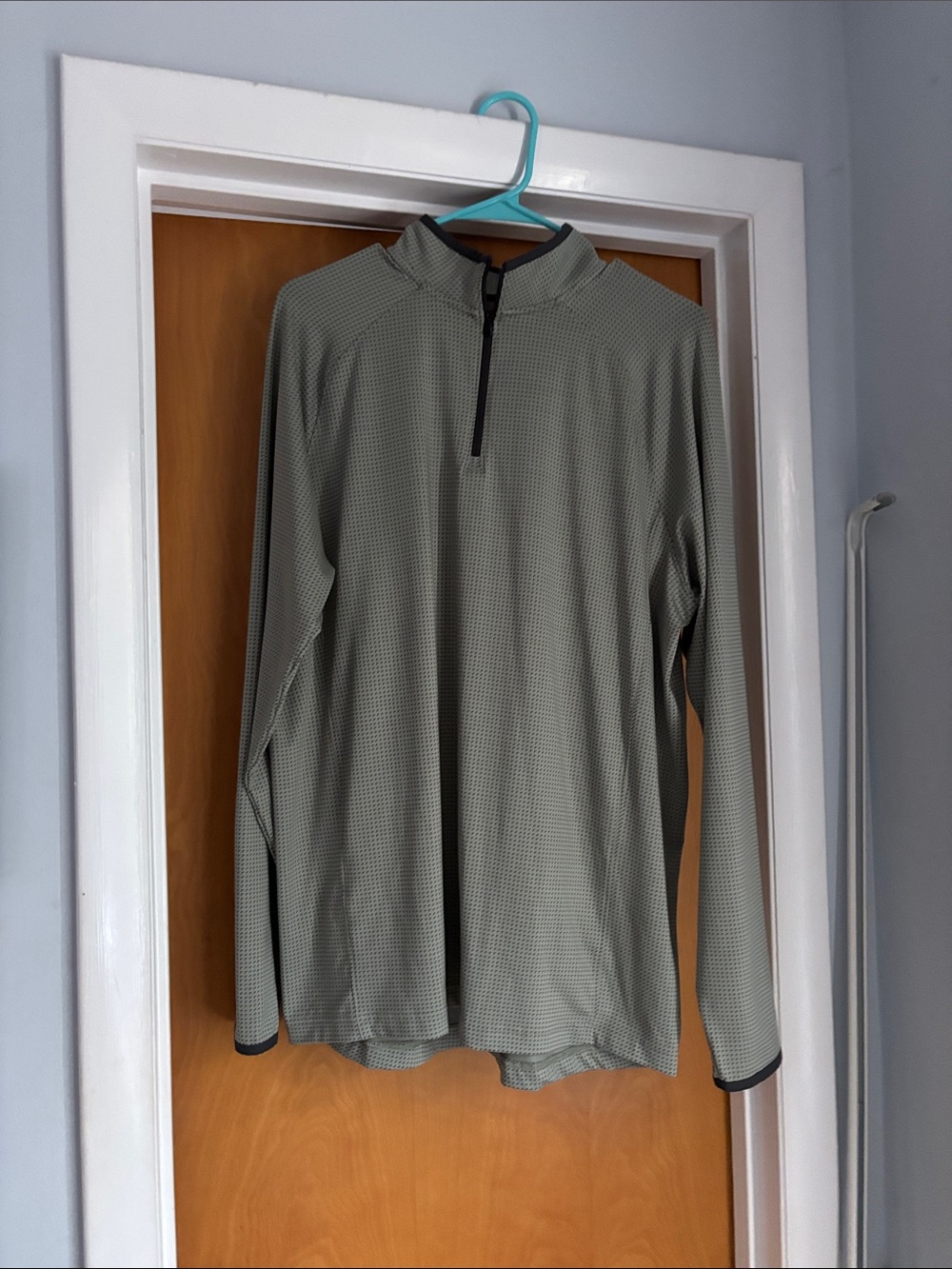 Under Armour Men's Olive Green Quarter-Zip Long Sleeve Pullover